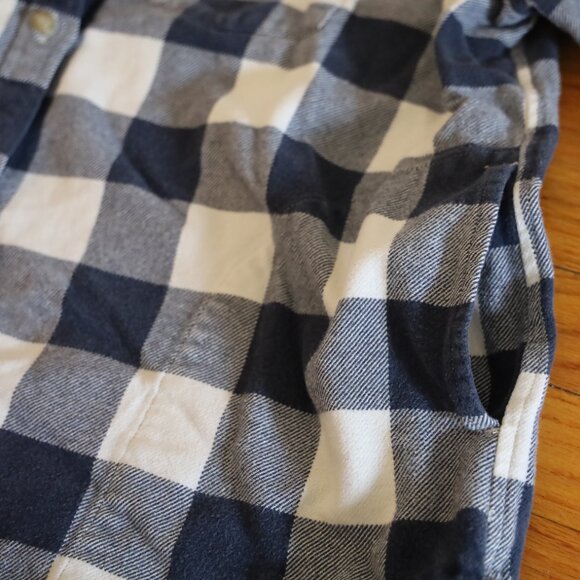 L.L. Bean XL Womens Plaid Shirt Jac with pockets! - Picture 3 of 3